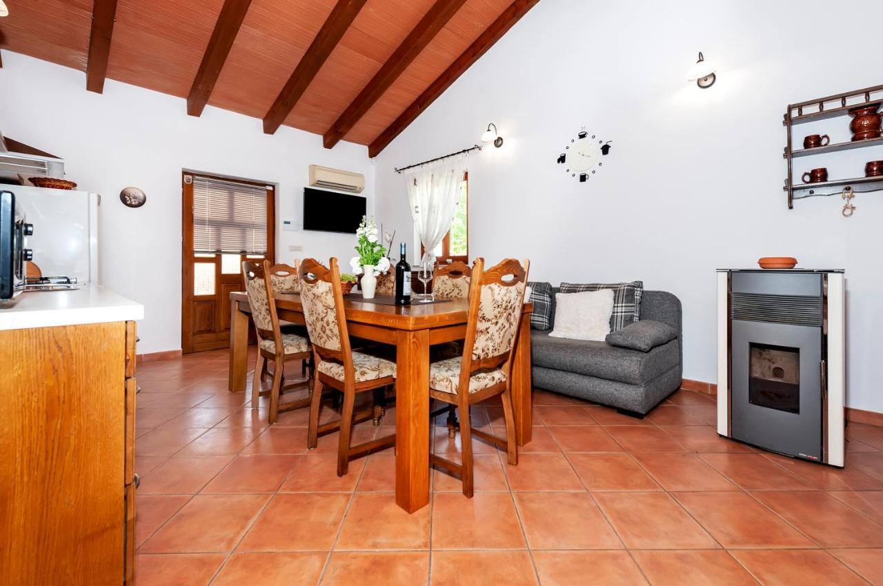 Ferienwohnung House Ulika Bale Exterior foto